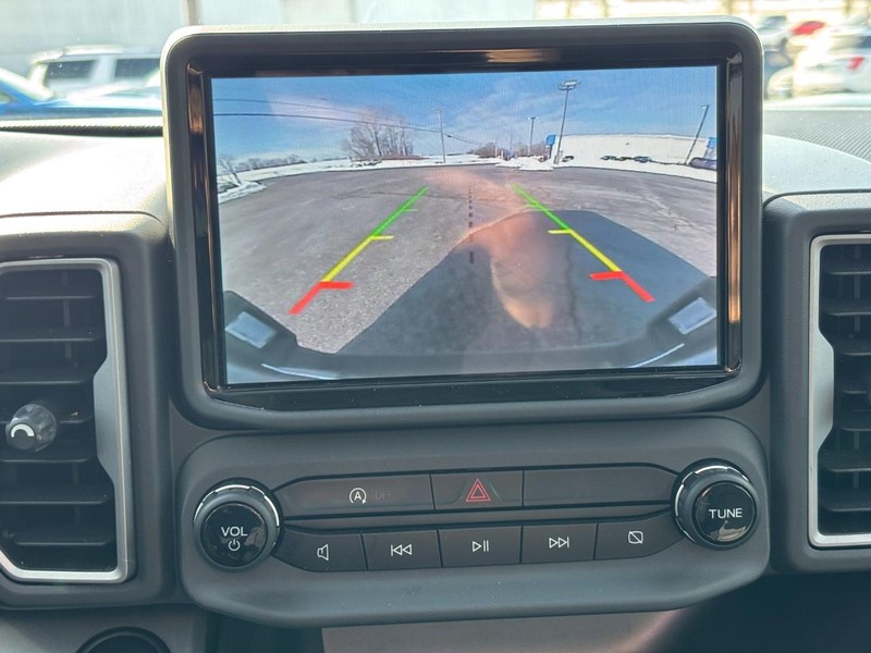 Ford Bronco Sport Vehicle Full-screen Gallery Image 22