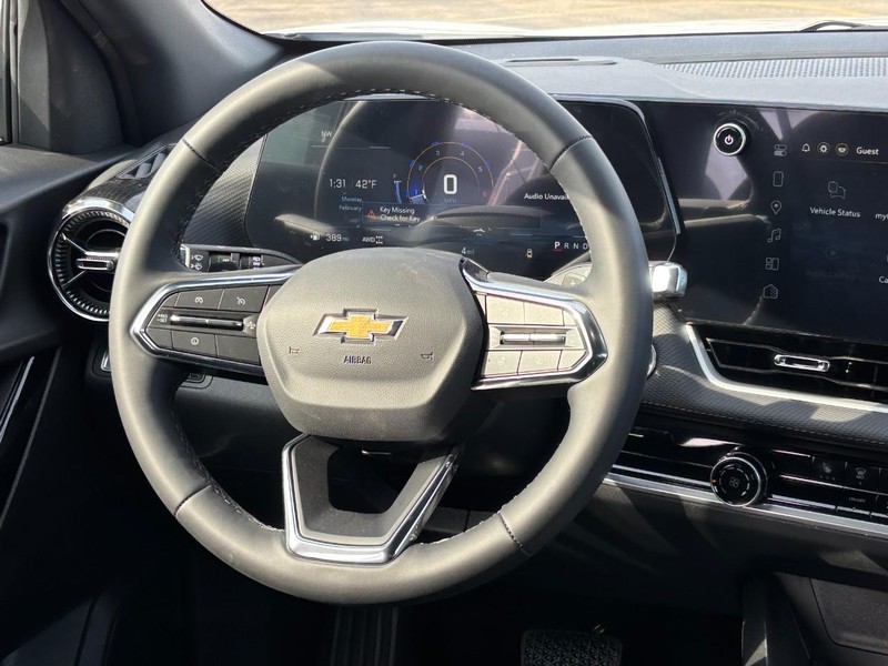 Chevrolet Equinox Vehicle Full-screen Gallery Image 7