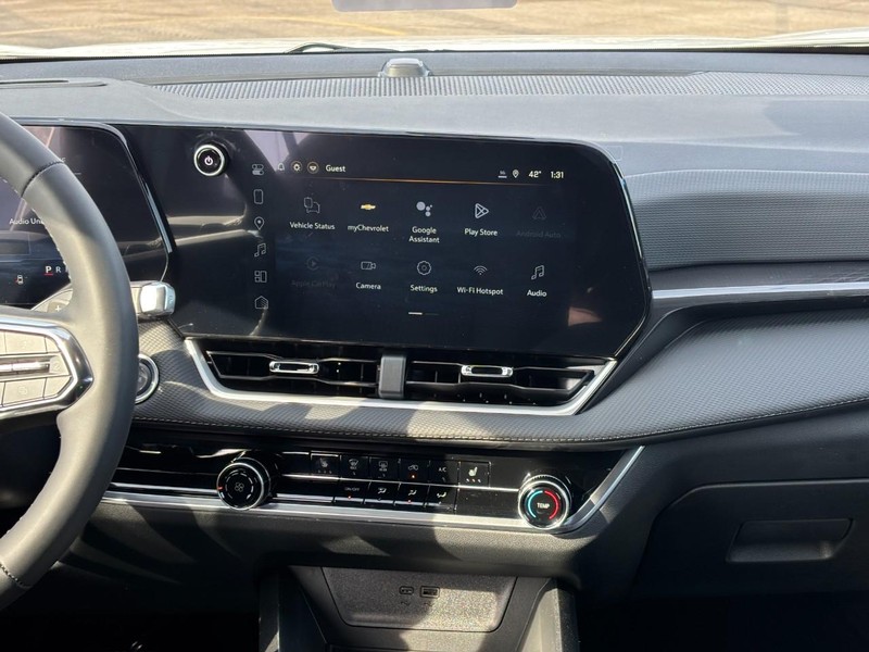 Chevrolet Equinox Vehicle Full-screen Gallery Image 8