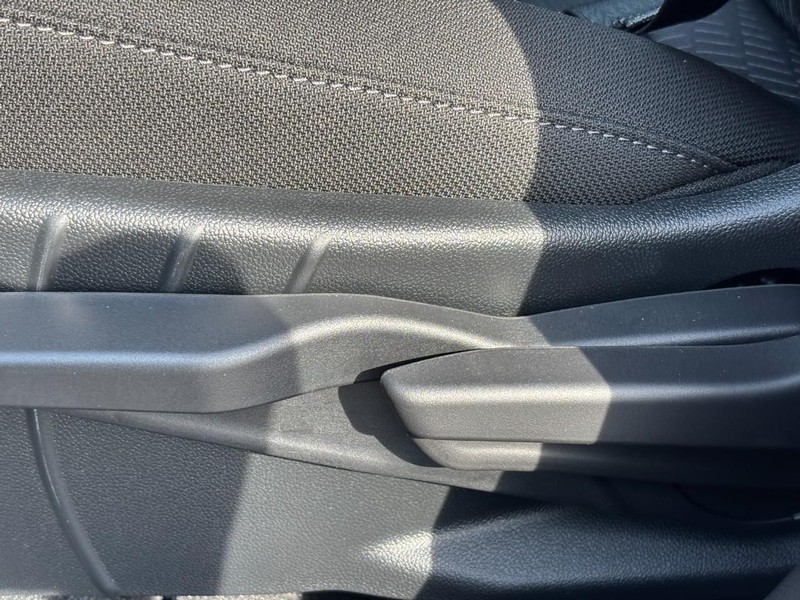 Chevrolet Equinox Vehicle Full-screen Gallery Image 10