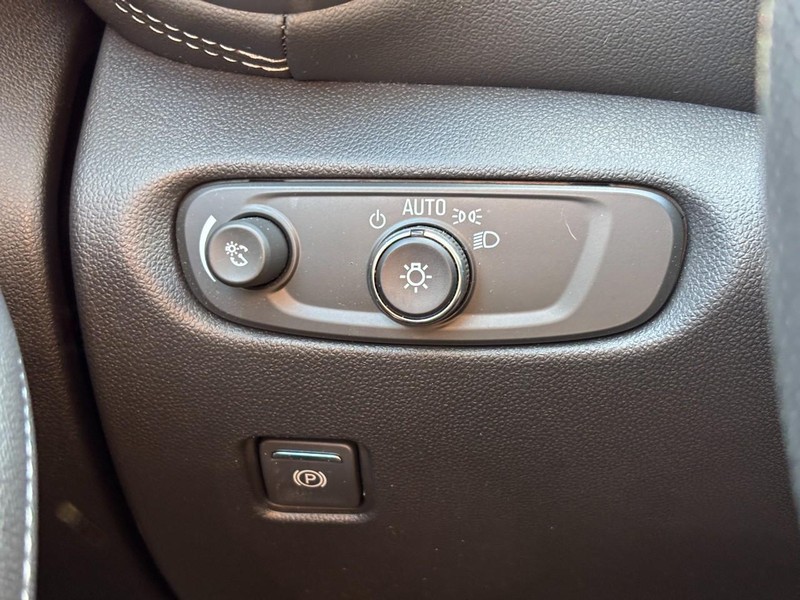 Chevrolet Blazer Vehicle Full-screen Gallery Image 17