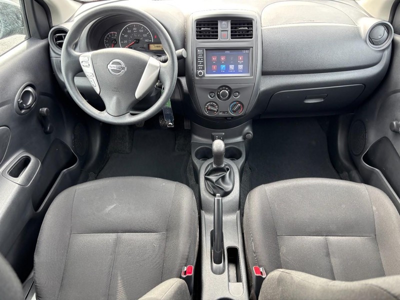 Nissan Versa Sedan Vehicle Full-screen Gallery Image 11