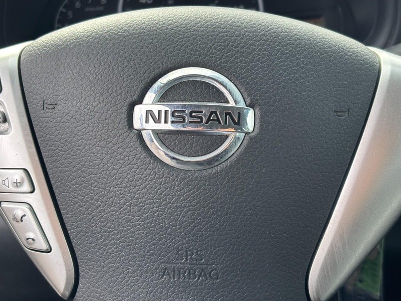 Nissan Versa Sedan Vehicle Full-screen Gallery Image 21
