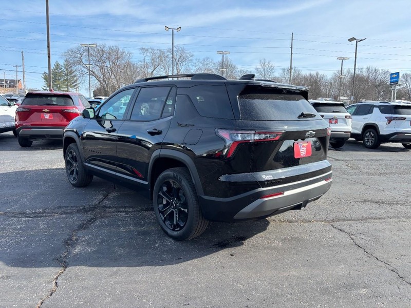 Chevrolet Equinox Vehicle Full-screen Gallery Image 3