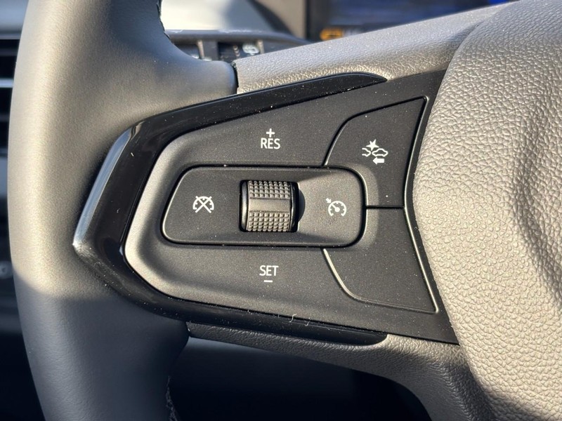 Chevrolet Bolt Vehicle Full-screen Gallery Image 13