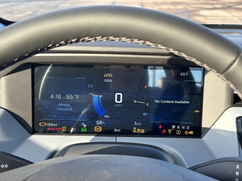 Chevrolet Bolt Vehicle Full-screen Gallery Image 16