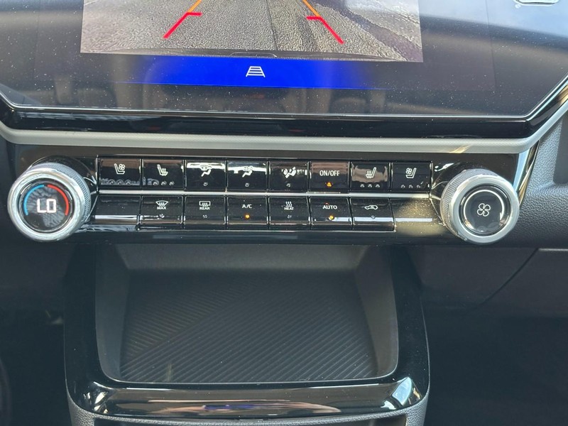 Chevrolet Bolt Vehicle Full-screen Gallery Image 20