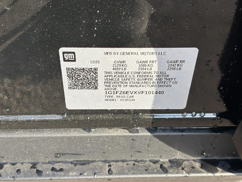 Chevrolet Bolt Vehicle Full-screen Gallery Image 21