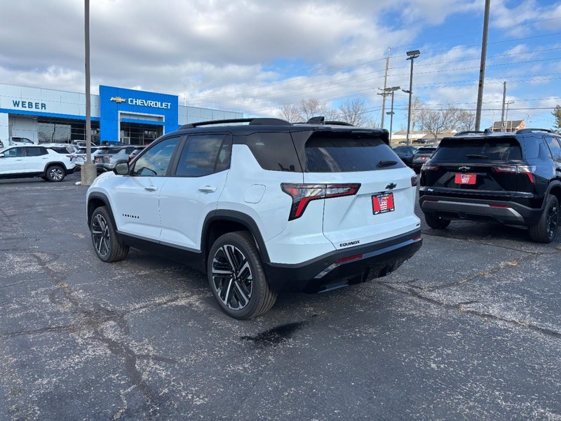 Chevrolet Equinox Vehicle Full-screen Gallery Image 3