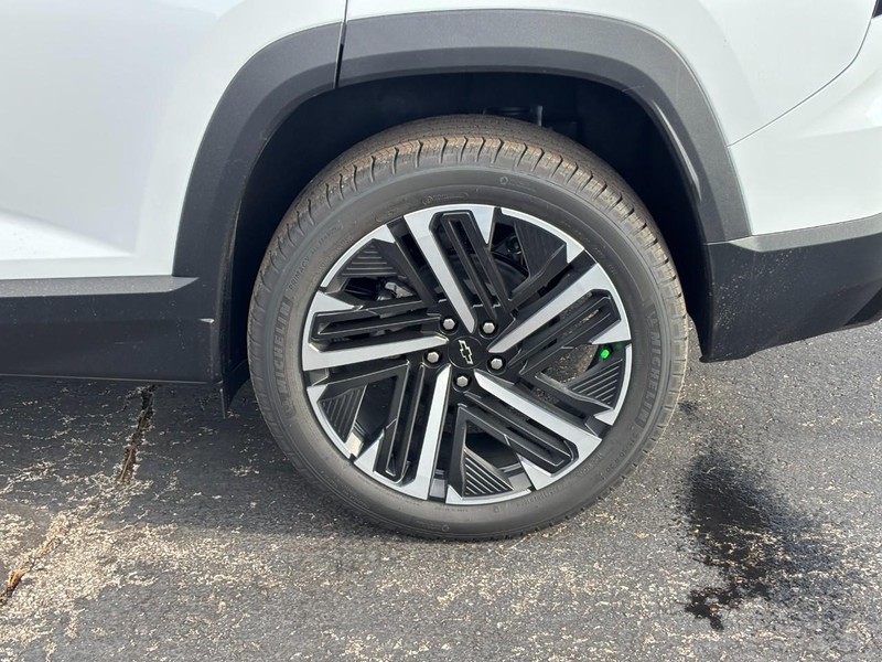 Chevrolet Equinox Vehicle Full-screen Gallery Image 4