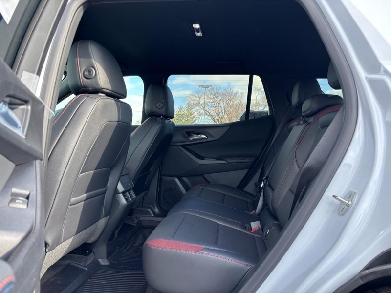 Chevrolet Equinox Vehicle Full-screen Gallery Image 5