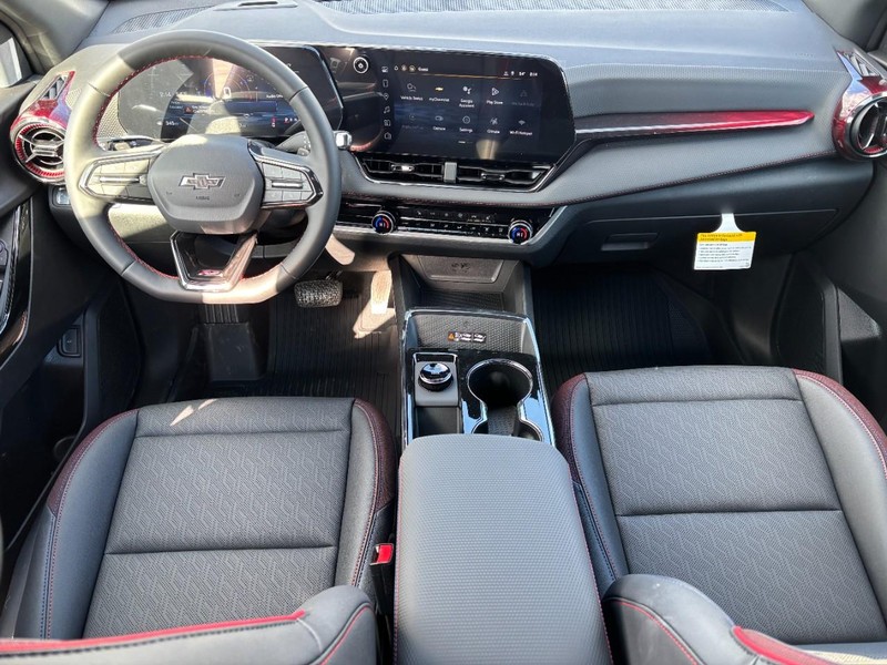 Chevrolet Equinox Vehicle Full-screen Gallery Image 6