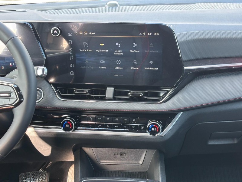 Chevrolet Equinox Vehicle Full-screen Gallery Image 8