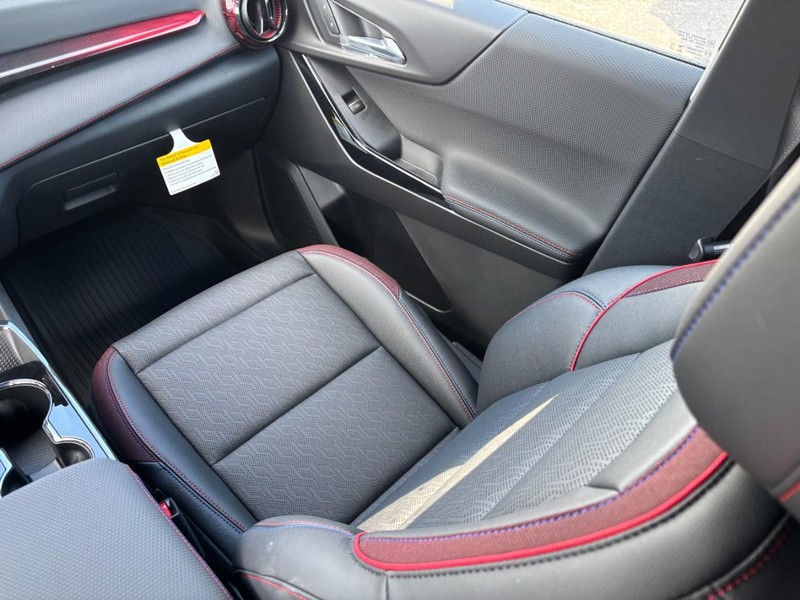 Chevrolet Equinox Vehicle Full-screen Gallery Image 9