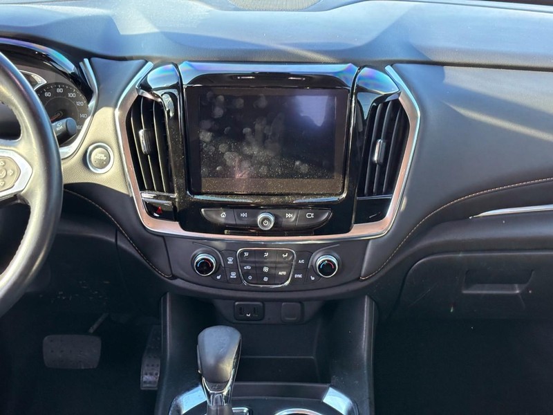 Chevrolet Traverse Vehicle Full-screen Gallery Image 13