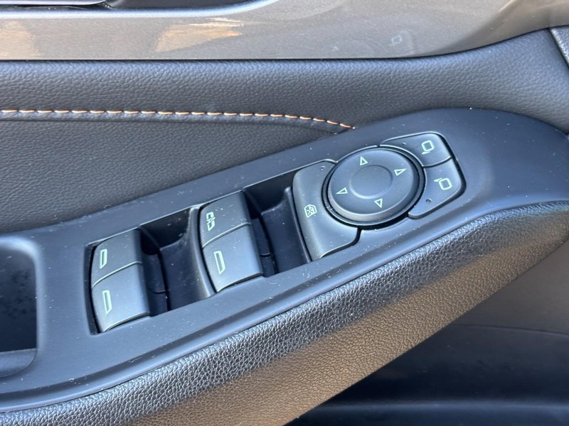 Chevrolet Traverse Vehicle Full-screen Gallery Image 16