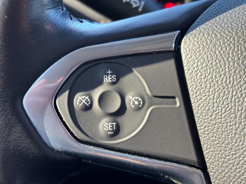 Chevrolet Traverse Vehicle Full-screen Gallery Image 17