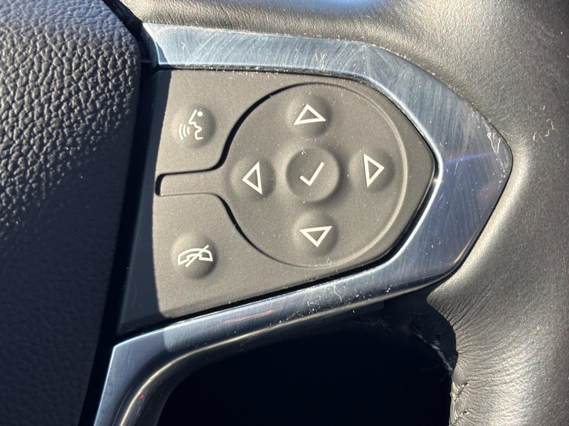 Chevrolet Traverse Vehicle Full-screen Gallery Image 19