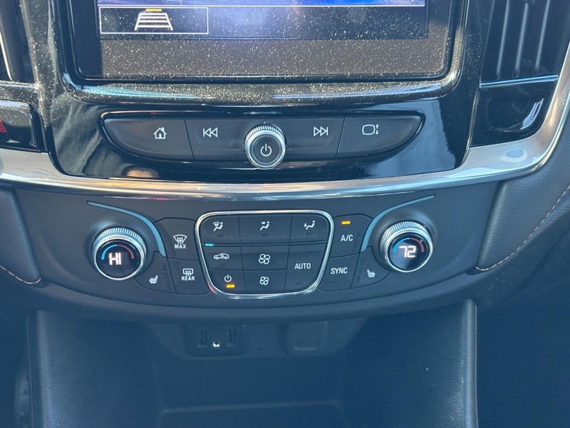 Chevrolet Traverse Vehicle Full-screen Gallery Image 23