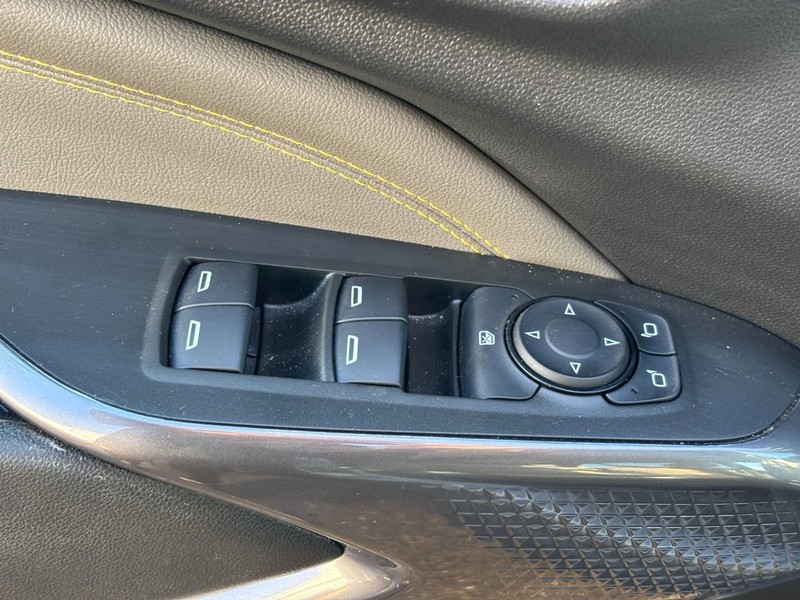 Chevrolet Trax Vehicle Full-screen Gallery Image 16