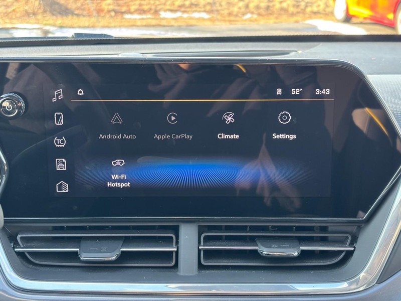 Chevrolet Trax Vehicle Full-screen Gallery Image 21