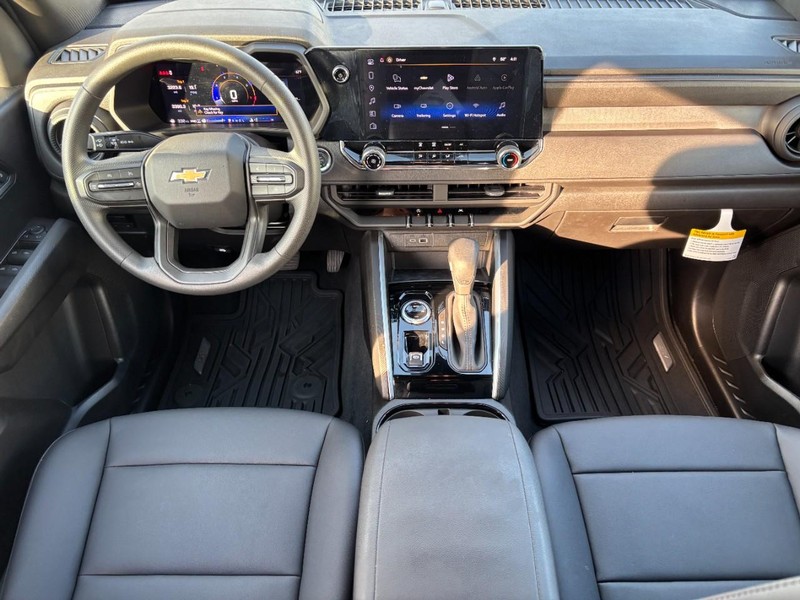 Chevrolet Colorado Vehicle Full-screen Gallery Image 6