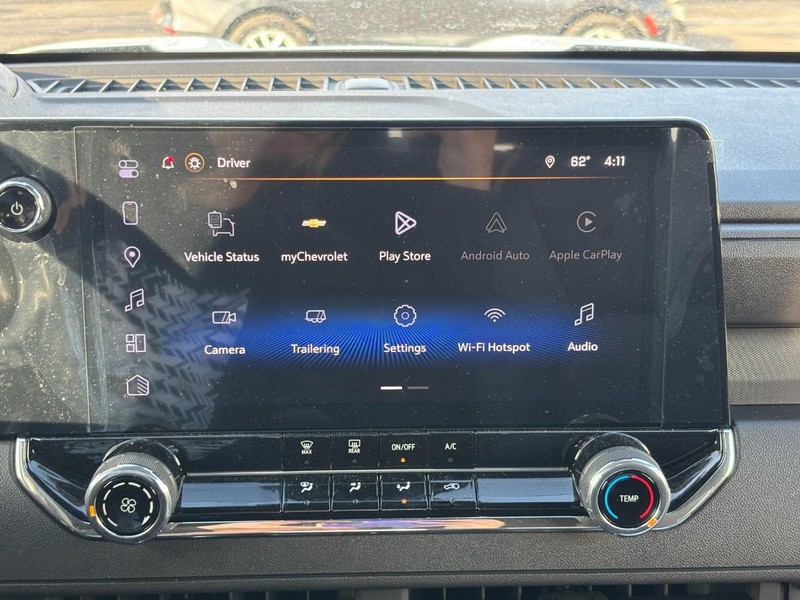 Chevrolet Colorado Vehicle Full-screen Gallery Image 16