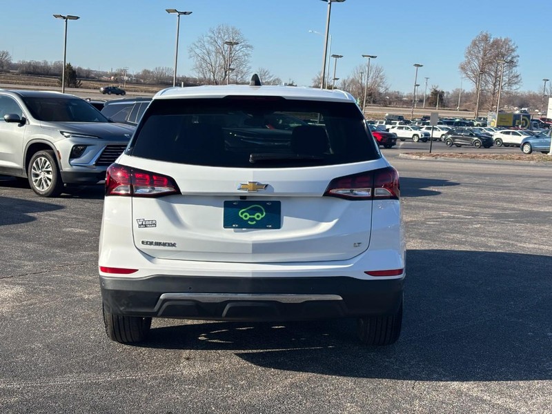 Chevrolet Equinox Vehicle Full-screen Gallery Image 4