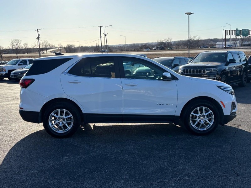 Chevrolet Equinox Vehicle Full-screen Gallery Image 6