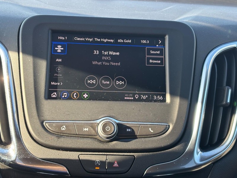 Chevrolet Equinox Vehicle Full-screen Gallery Image 21