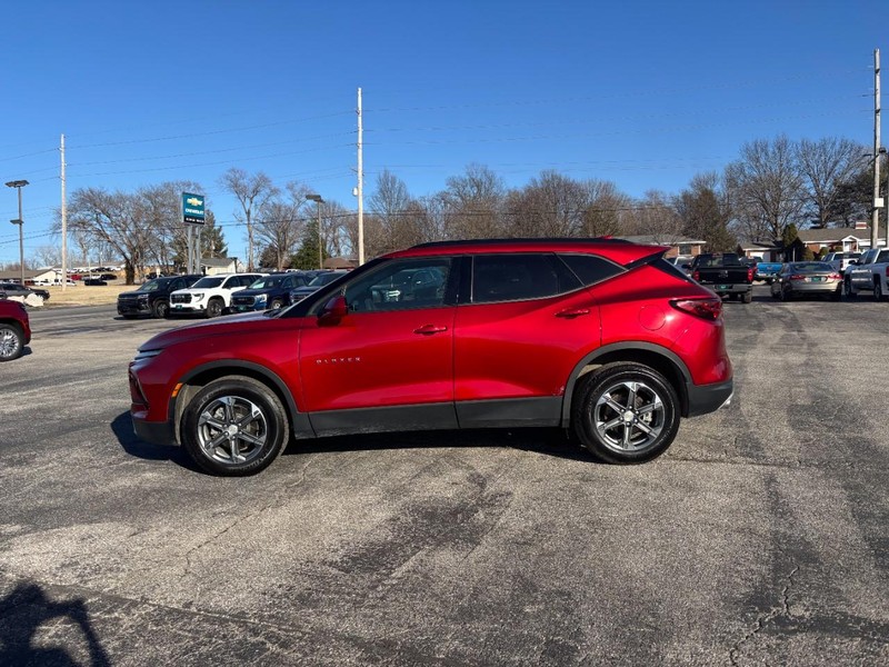 Chevrolet Blazer Vehicle Full-screen Gallery Image 02