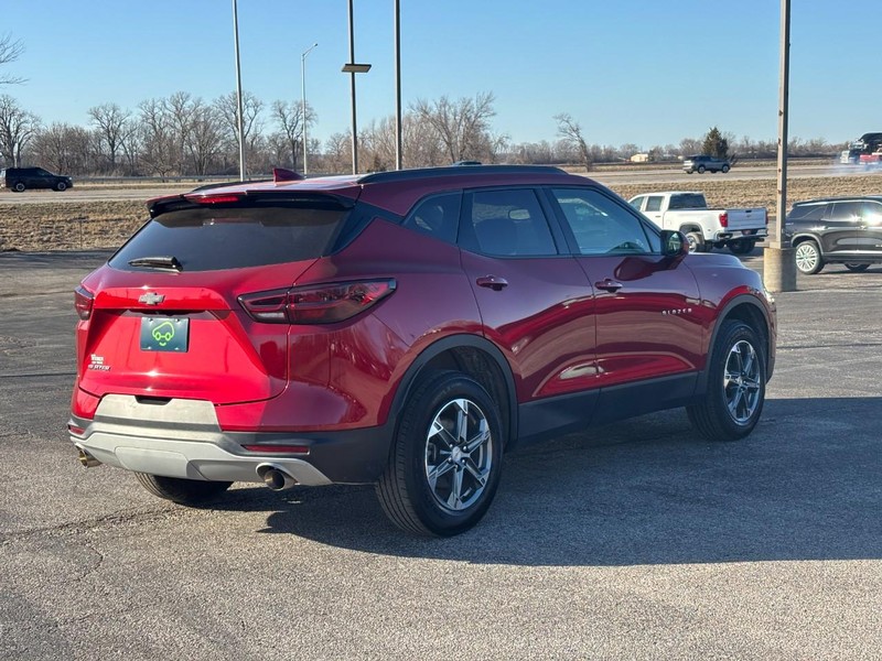 Chevrolet Blazer Vehicle Full-screen Gallery Image 05