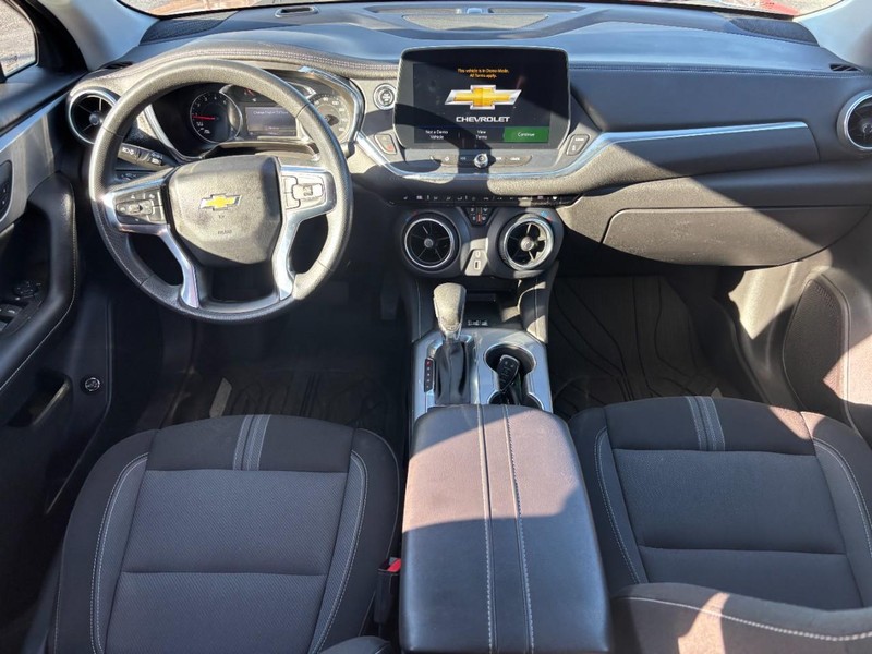 Chevrolet Blazer Vehicle Full-screen Gallery Image 11