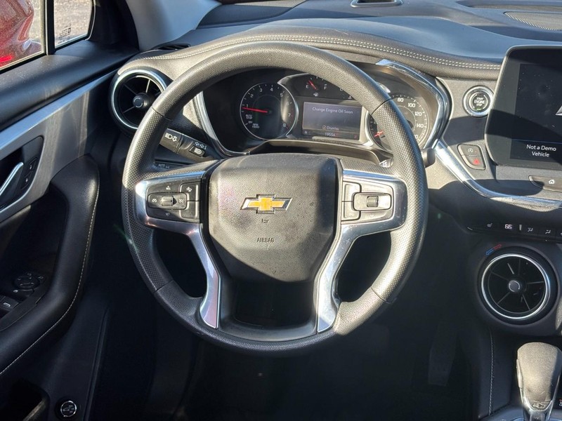 Chevrolet Blazer Vehicle Full-screen Gallery Image 12