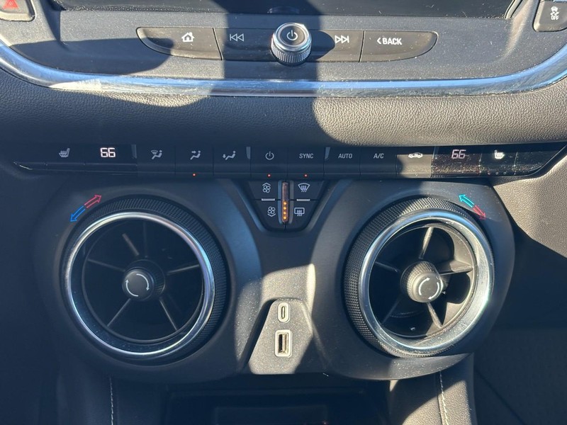 Chevrolet Blazer Vehicle Full-screen Gallery Image 23