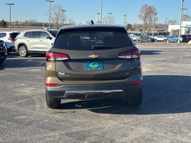 Chevrolet Equinox Vehicle Full-screen Gallery Image 4