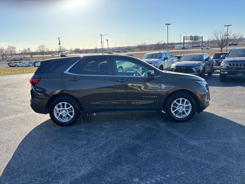 Chevrolet Equinox Vehicle Full-screen Gallery Image 6