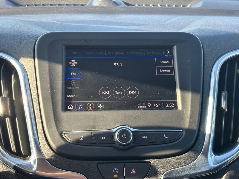 Chevrolet Equinox Vehicle Full-screen Gallery Image 21