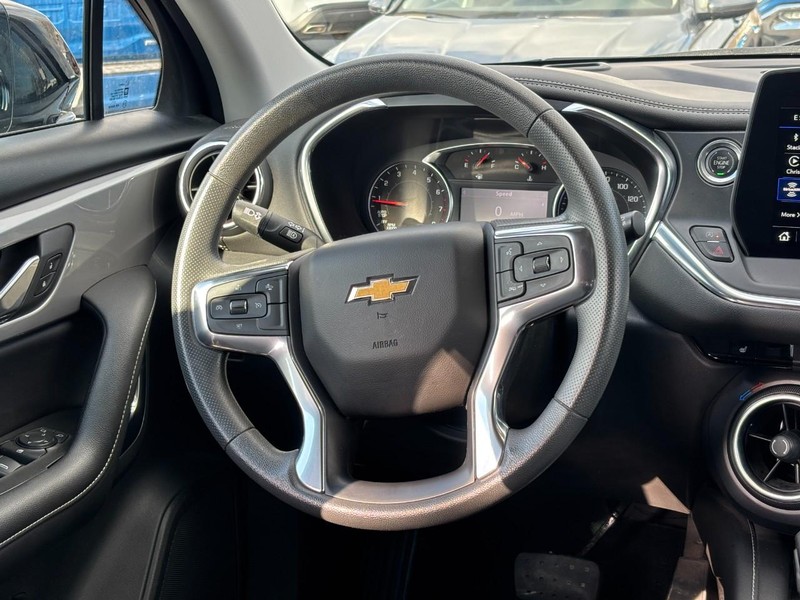 Chevrolet Blazer Vehicle Full-screen Gallery Image 12