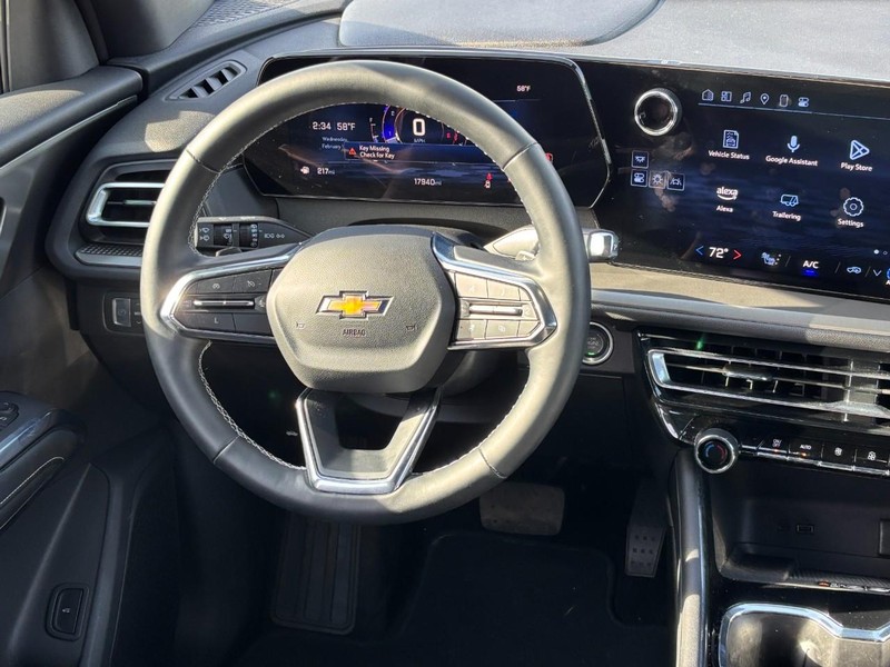Chevrolet Traverse Vehicle Full-screen Gallery Image 13