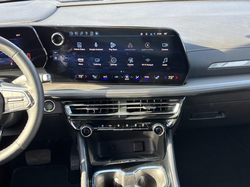 Chevrolet Traverse Vehicle Full-screen Gallery Image 14