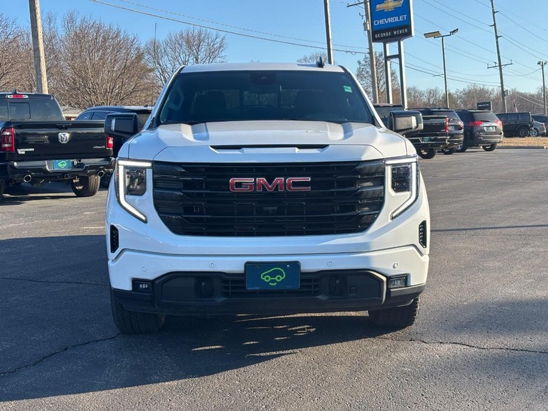 GMC Sierra 1500 Vehicle Full-screen Gallery Image 7