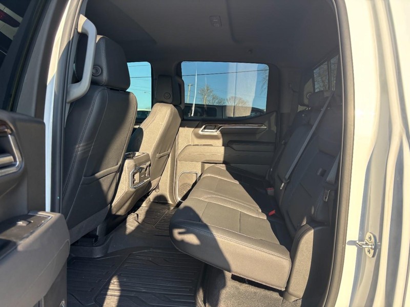 GMC Sierra 1500 Vehicle Full-screen Gallery Image 9