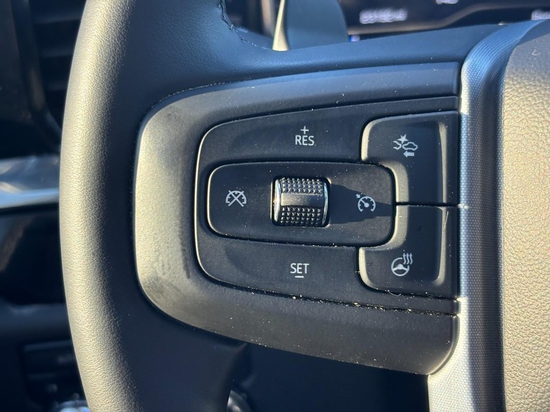 GMC Sierra 1500 Vehicle Full-screen Gallery Image 17