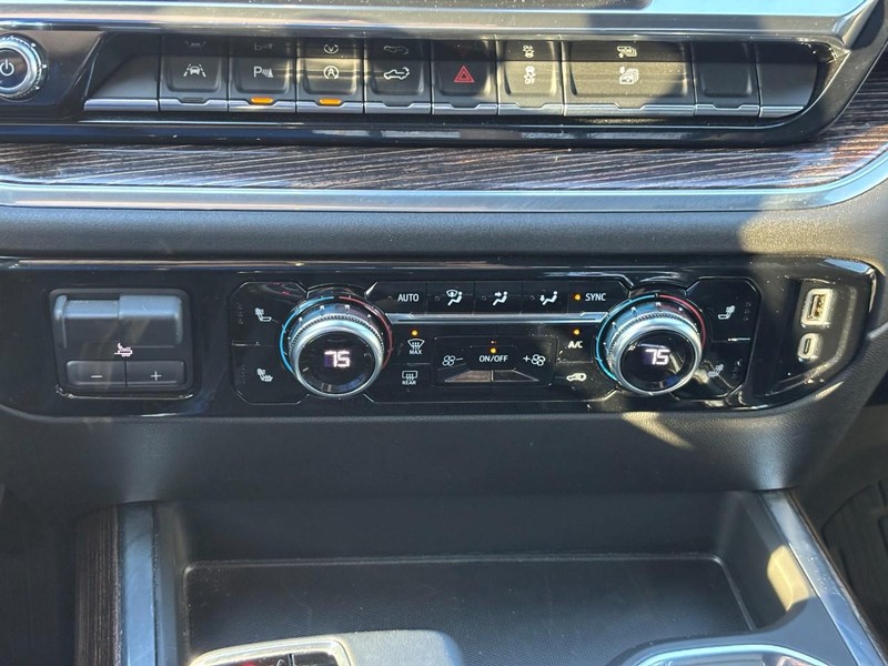 GMC Sierra 1500 Vehicle Full-screen Gallery Image 23