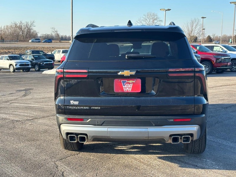 Chevrolet Traverse Vehicle Full-screen Gallery Image 4