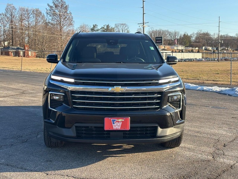 Chevrolet Traverse Vehicle Full-screen Gallery Image 7