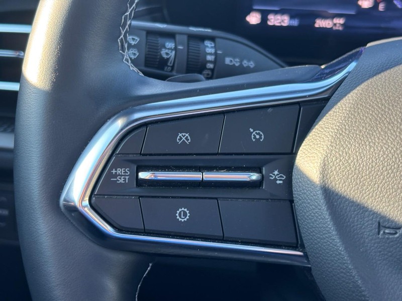 Chevrolet Traverse Vehicle Full-screen Gallery Image 17