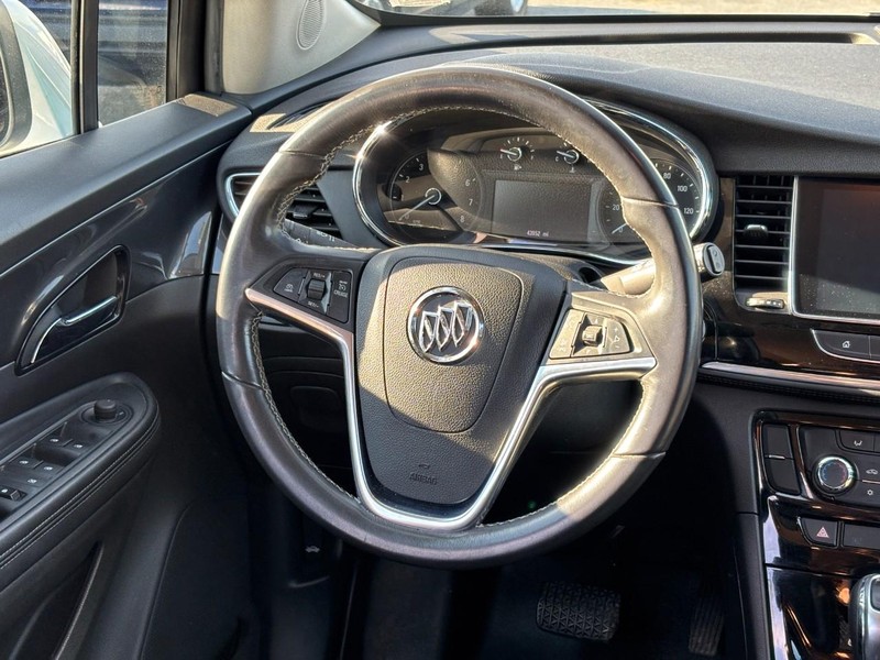 Buick Encore Vehicle Full-screen Gallery Image 12