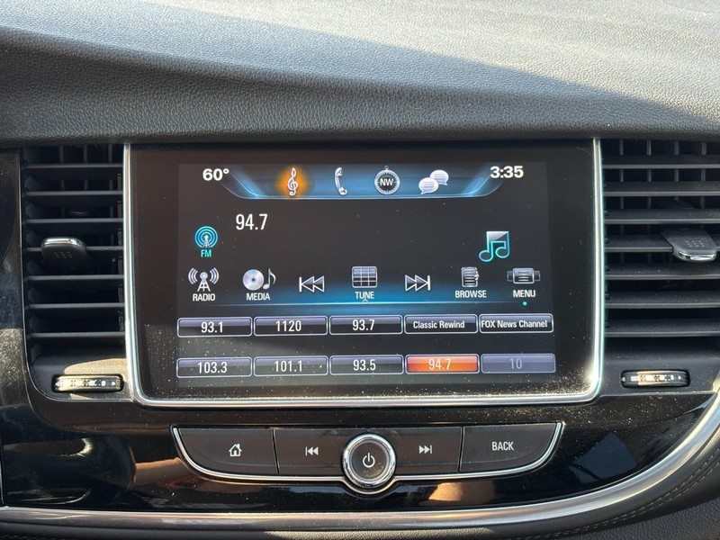 Buick Encore Vehicle Full-screen Gallery Image 22